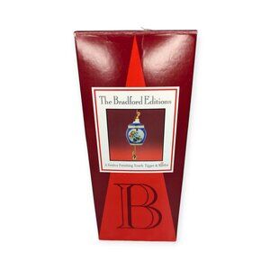 2000 Bradford Exchange Winnie the Pooh "Festive Finishing Touch Tigger Ornament